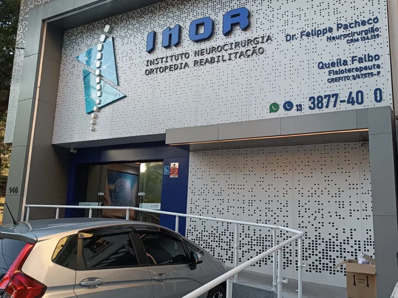 Fachada com letra caixa para o instituto de ortopedia e reabilitação INOR — Cromatica Comunicação Visual, Santos/SP