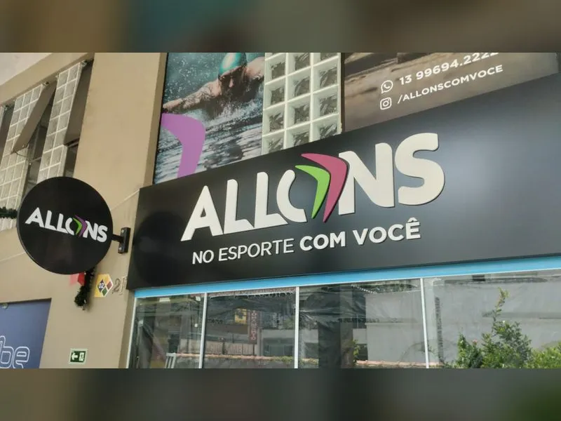 Fachada de loja com placa em ACM, placa bandeira e adesivo impresso para a Allons — Cromatica Comunicação Visual, Santos/SP